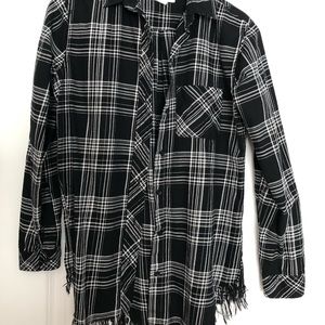 BEACHLUNCHLOUNGE Plaid Flannel with Trim